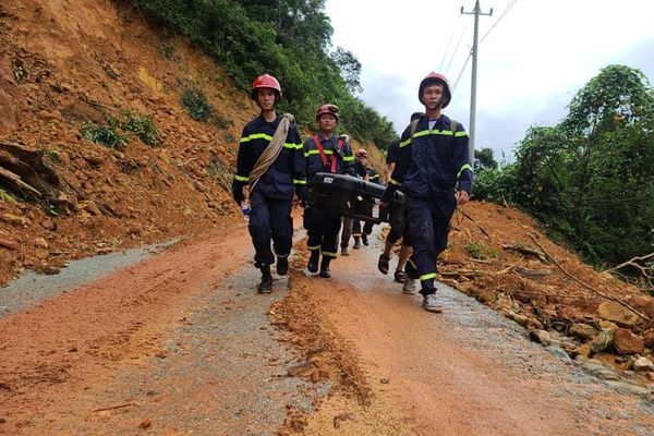 Công binh sẽ nổ mìn phá đá vào thủy điện Rào Trăng 3