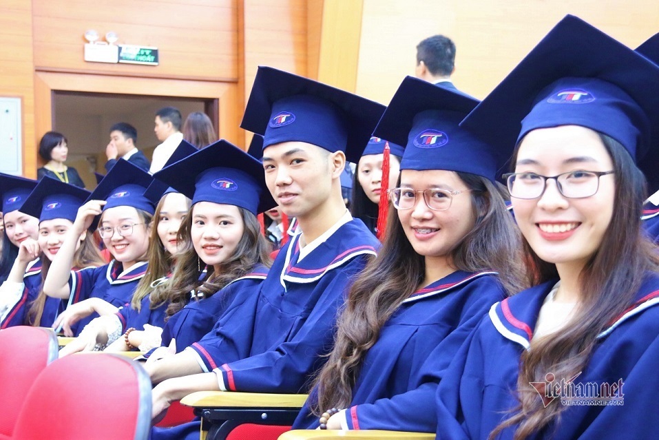 Sinh viên dệt may 'đắt như tôm tươi', lương cao nhất tới 30 triệu/tháng