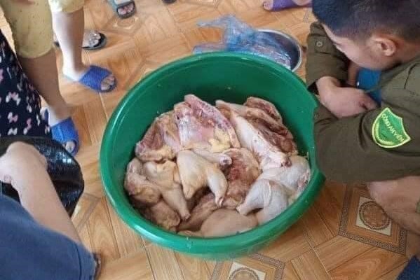 Phụ huynh tố thịt gà ôi thiu đưa vào trường mầm non ở Phú Thọ