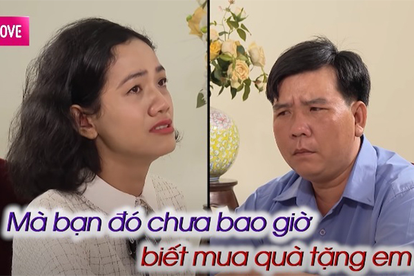 Chàng trai sốc khi bạn gái yêu 12 năm tuyên bố lấy chồng