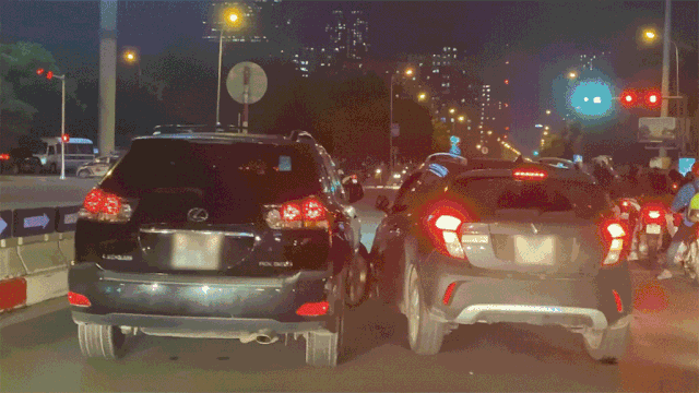 Đang xử lý vụ VinFast Fadil rượt đuổi Lexus gay cấn trên phố