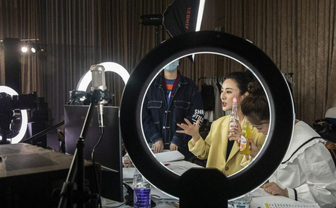 309 triệu người dùng livestream: Cơn sốt bán hàng online với thu nhập hàng tỷ đồng