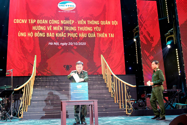 CBNV Viettel quyên góp 10 tỷ đồng hỗ trợ đồng bào miền Trung