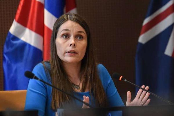 Bất chấp động đất, Thủ tướng Iceland hoàn thành phỏng vấn trực tuyến