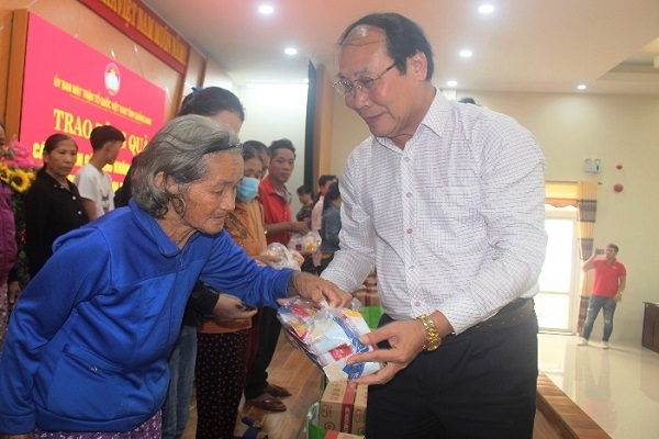 Đà Nẵng, Quảng Nam, Quảng Ngãi tiếp nhận ủng hộ người dân vùng lũ gần 35 tỷ