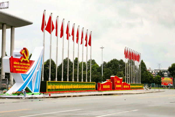 Thi đua thực hiện thắng lợi Nghị quyết Đại hội XIII của Đảng