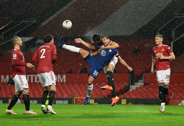 Lampard đổ lỗi VAR khiến Chelsea mất quả 11m trước MU