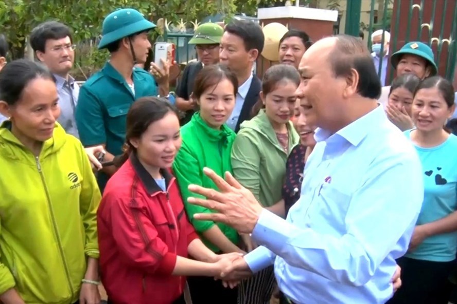 PM inspects post-flood recovery efforts in central region