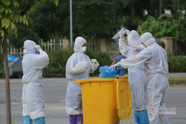 Lạng Sơn tìm người đi xe khách, ăn quán cơm liên quan ca nghi nhiễm Covid-19