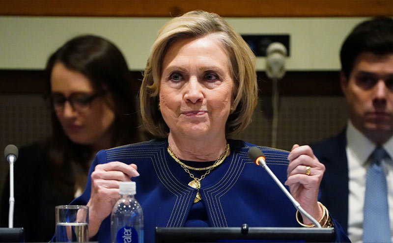 Bà Clinton tố ông Trump ‘đánh cắp’ cuộc bầu cử 2016