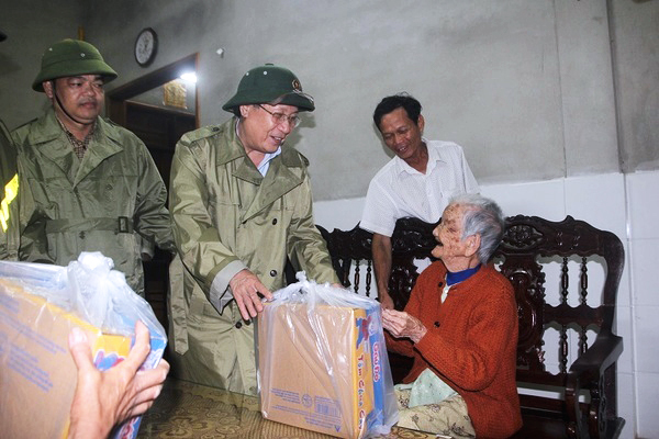 Phó chủ tịch Quảng Trị: Không bắt buộc giao hàng cứu trợ để địa phương phân phối