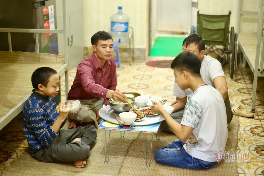 Special 'family' lives in University of Science and Technology’s dorm
