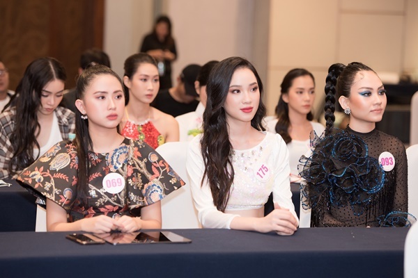Bất ngờ với phần thi tài năng của thí sinh Hoa hậu Việt Nam 2020