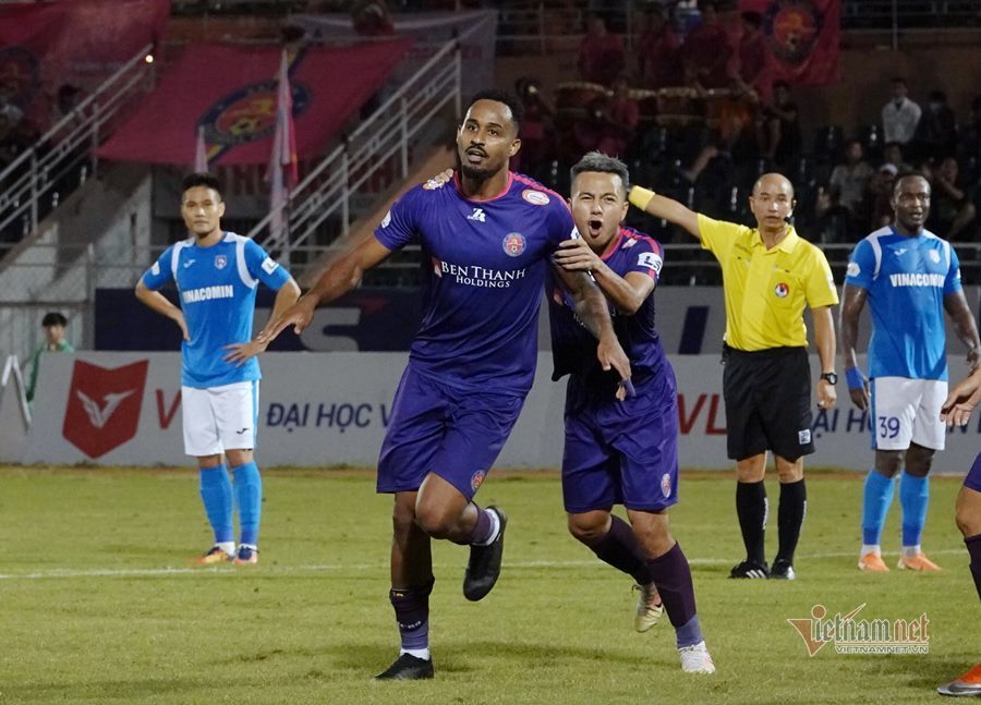 Xem video Sài Gòn đả bại Quảng Ninh để qua mặt Hà Nội