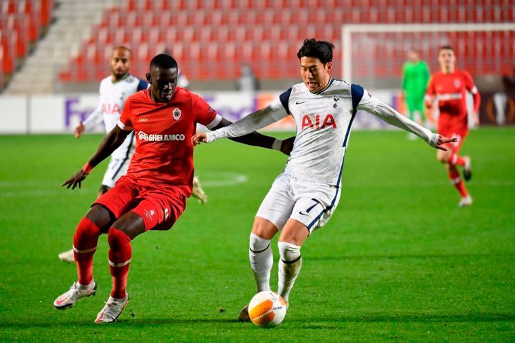Mourinho bất lực, Tottenham phơi áo trên đất Bỉ
