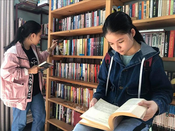Man builds library for poor children in Quang Ngai Province