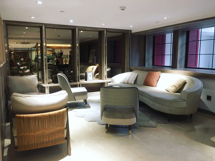 Hotel co-working service competes with co-working spaces