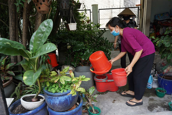 Neighbourhood clean-up groups raise awareness about infectious diseases