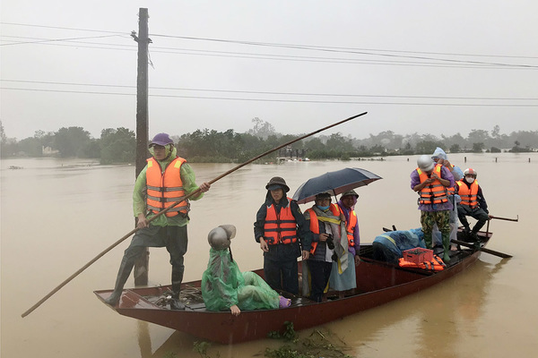 Nghệ An: Mưa lớn, nguy cơ sạt lở cao