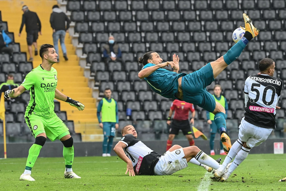 Ibrahimovic ghi siêu phẩm, Milan vững ngôi đầu