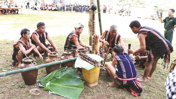 Unique water ceremony of the Jrai people