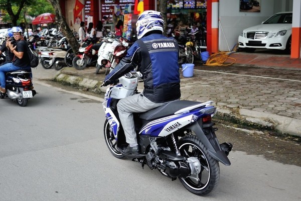 Bị xử phạt khi đang đợi cấp biển số xe