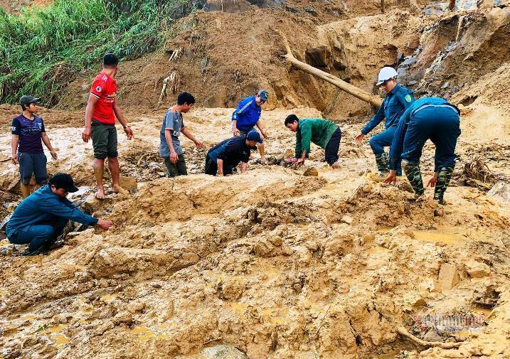 Tìm thấy thi thể Phó Bí thư Đoàn xã cách nơi sạt lở 20km