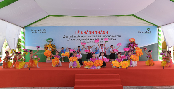 Vietcombank xây trường tặng học sinh Nam Đàn, Nghệ An