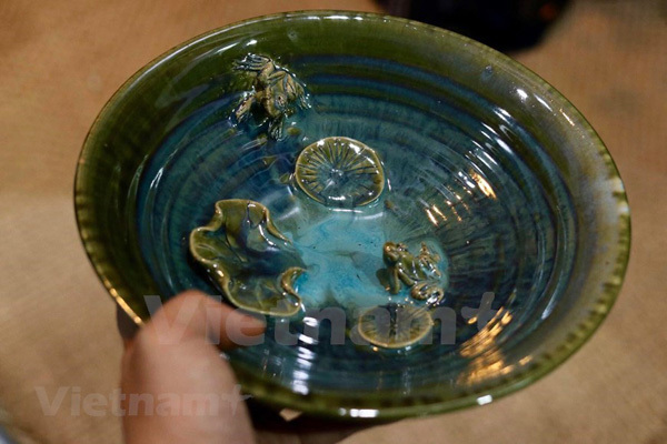 Artisan strives for preserving traditional pottery