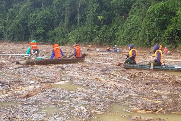 Thêm 1 thi thể nạn nhân vụ sạt lở Trà Leng tìm thấy cách hiện trường 3km