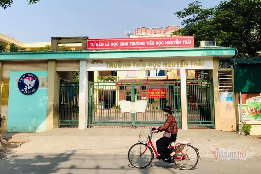 160 học sinh tại một trường ở Hà Nội đồng loạt nghỉ học