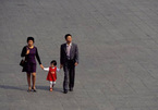 Vợ chồng trẻ Trung Quốc sợ sinh con thứ 2