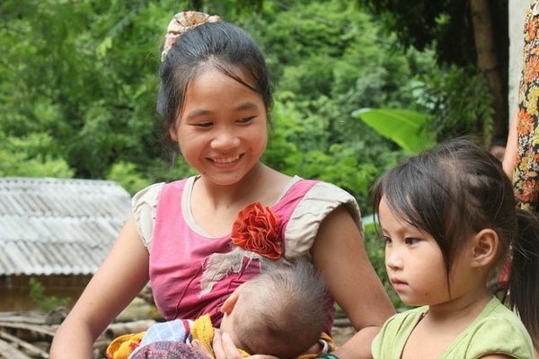Thực hiện tiêu chí Y tế: Tăng cơ hội chăm sóc trẻ sơ sinh vùng dân tộc thiểu số