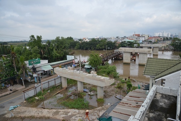 Sáu dự án xây cầu ở TP.HCM ‘làm mãi không xong’