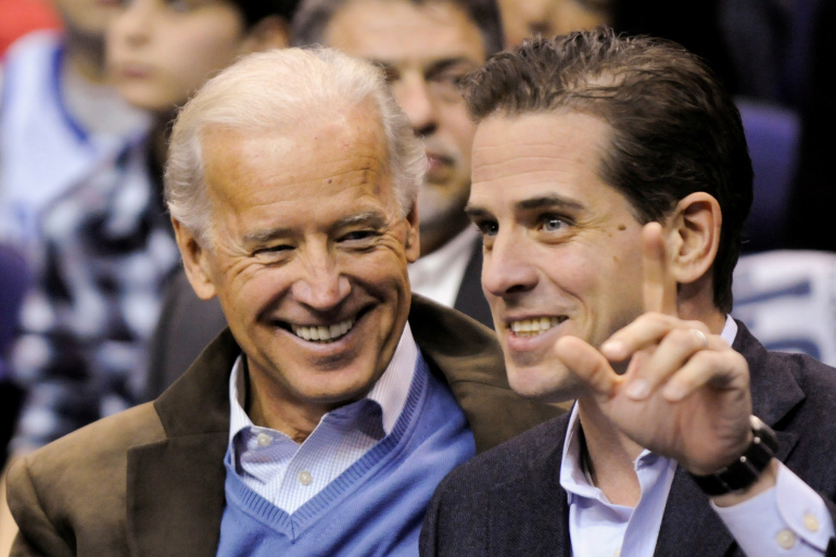 Hai người con trai trái ngược của ông Joe Biden