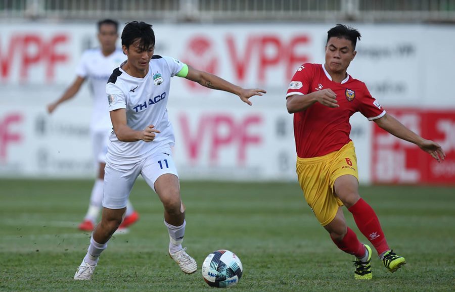 Văn Toàn lập công, HAGL thắng tưng bừng trận cuối mùa