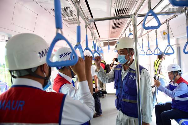 Đề xuất bổ sung tính năng điện thoại thanh toán thay vé metro