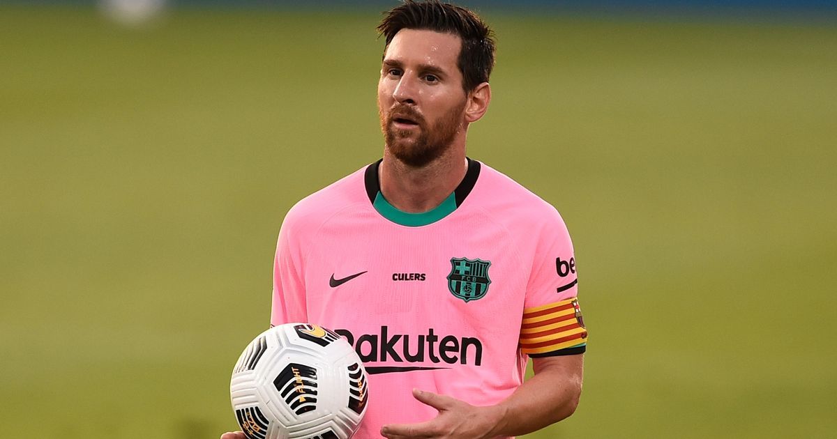 Barca méo mặt trả tiền trung thành cho Messi