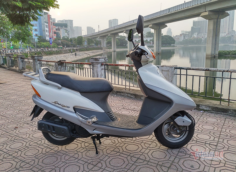 Honda Spacy đi 16 năm giá 200 triệu đồng tại Hà Nội