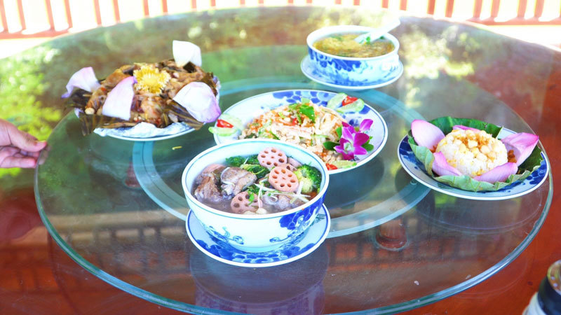 Bữa cỗ đặc biệt, các món chế từ sen ở Ninh Bình