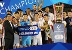 Viettel FC lift V.League 1 trophy for first time
