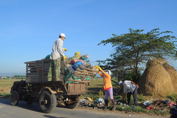 Huyện Phú Hòa sạch đẹp mới nhờ làm tốt tiêu chí môi trường