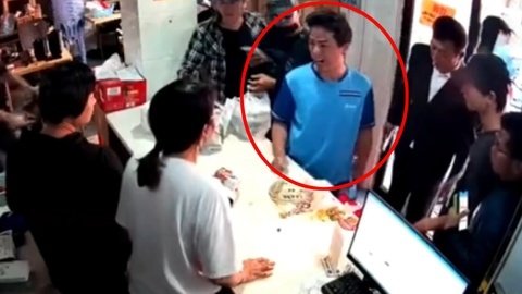 Nhân viên giao hàng bị đánh vì phàn nàn khi phải đợi quá lâu