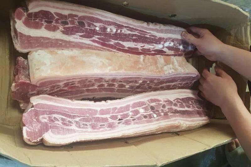 Sự thật nguồn thịt lợn nhập khẩu ép giá lợn hơi giảm xuống đáy