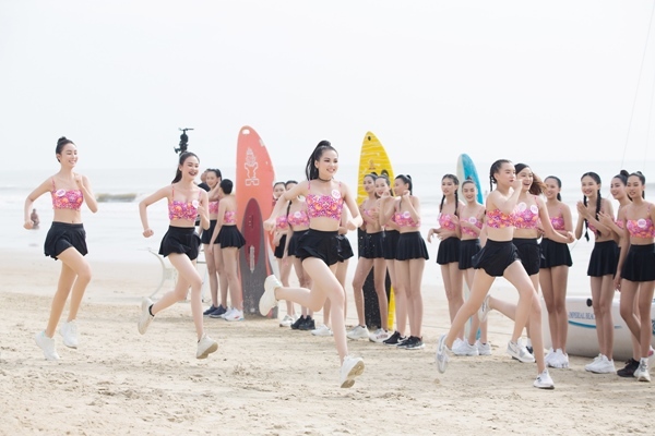 Ngắm top 35 Hoa hậu Việt Nam 2020 thi bơi, chạy...