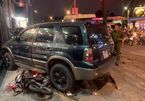 Ô tô đâm loạt xe máy giữa ngã tư Sài Gòn, nhiều người bị thương