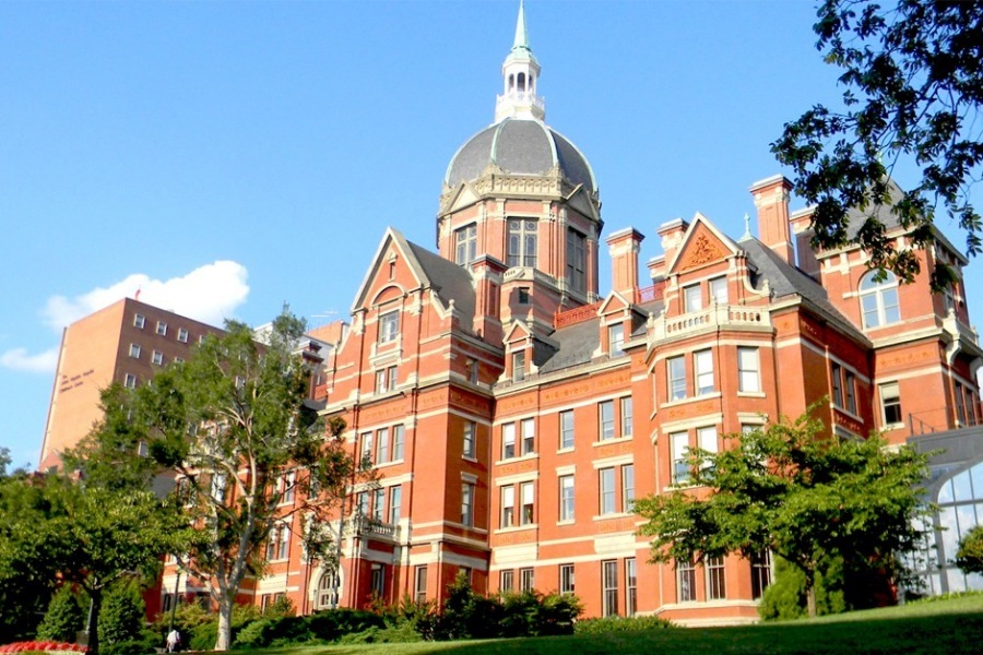 Học phí 10 trường đào tạo Y, Dược tốt nhất thế giới