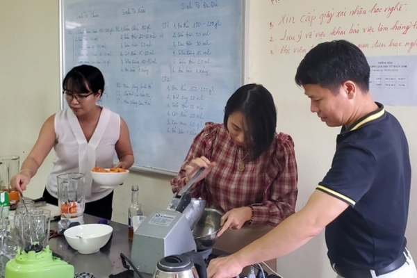 Nông thôn mới ở Hà Nội: Dạy nghề gắn với việc làm