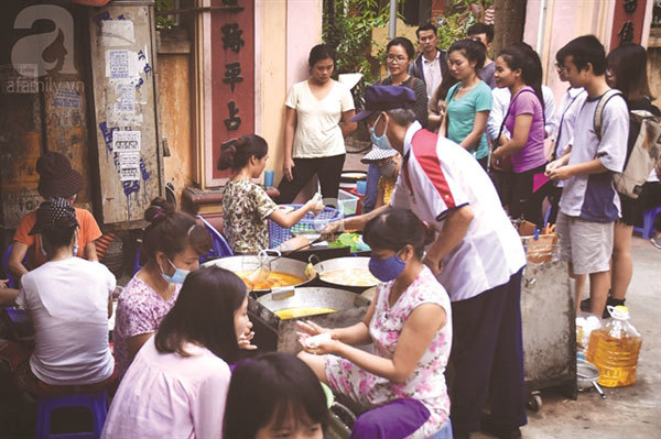 Banh ran man – a great autumn snack to enjoy in Hanoi