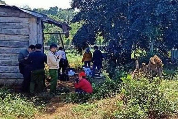 Thi thể nam nhân viên ngân hàng cháy đen trong ngôi nhà hoang